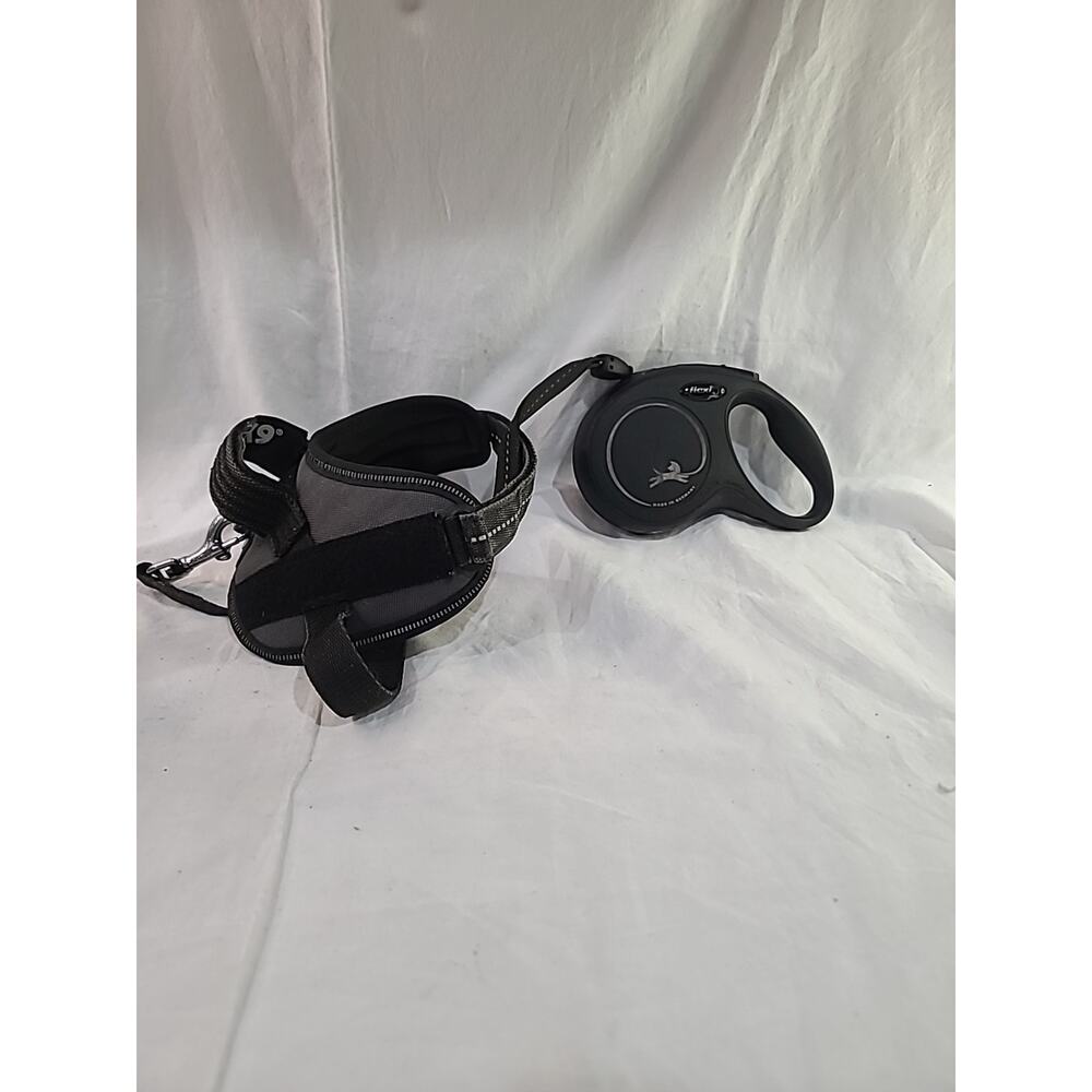 FLEXI Retractable Dog Leash 16 Foot Made in Germany Black With Harness Black